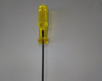 Отвертка 1,6 мм желтая